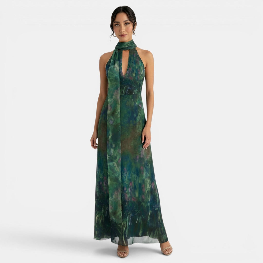Vestido halter verde elegante para mujer con lazo en el cuello y espalda descubierta, ideal para fiesta o cóctel.
