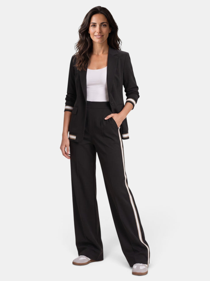 Conjunto de blazer y pantalón ancho para mujer, traje elegante de dos piezas para un look profesional.