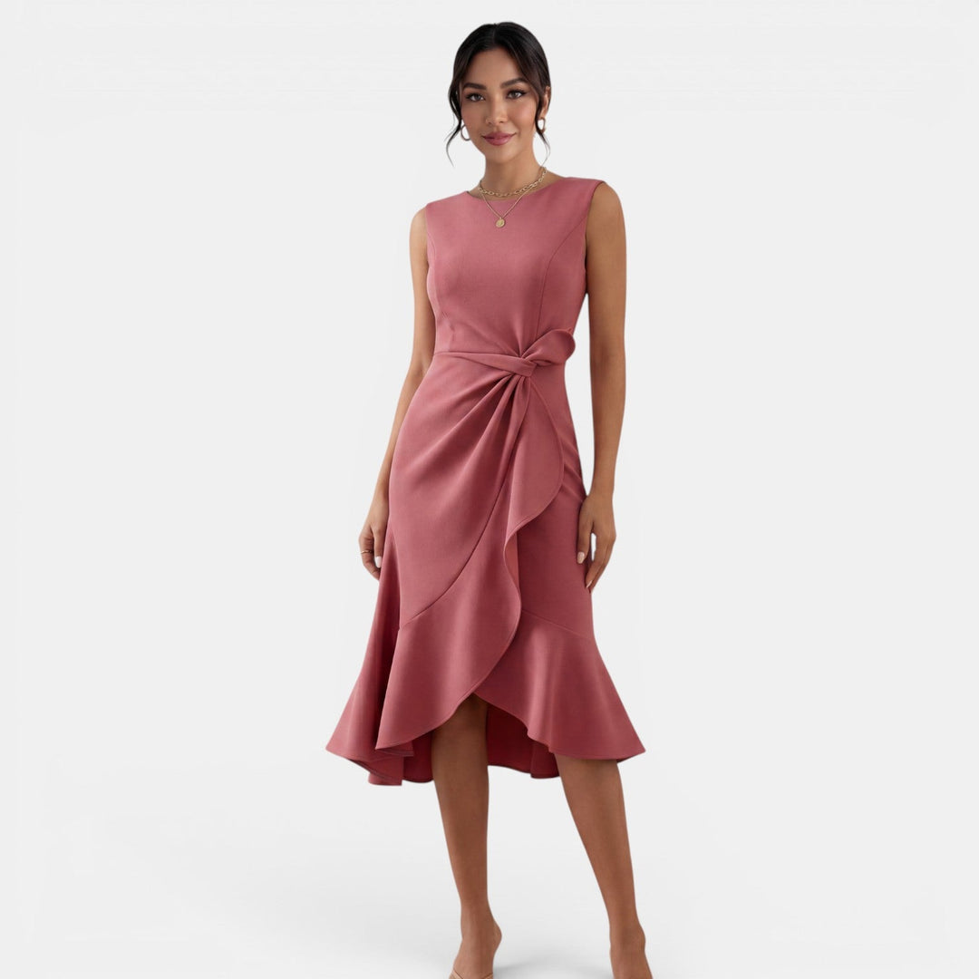 Elegante vestido de mujer, largo midi, corte entallado, sin mangas. Perfecto para primavera y verano.