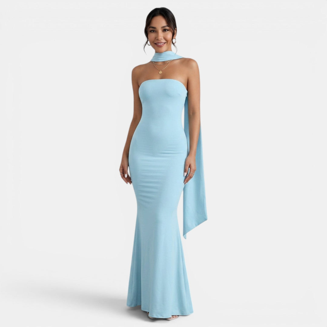 Vestido de gala elegante halter para mujer, diseño largo y fluido, ideal para bodas y fiestas.