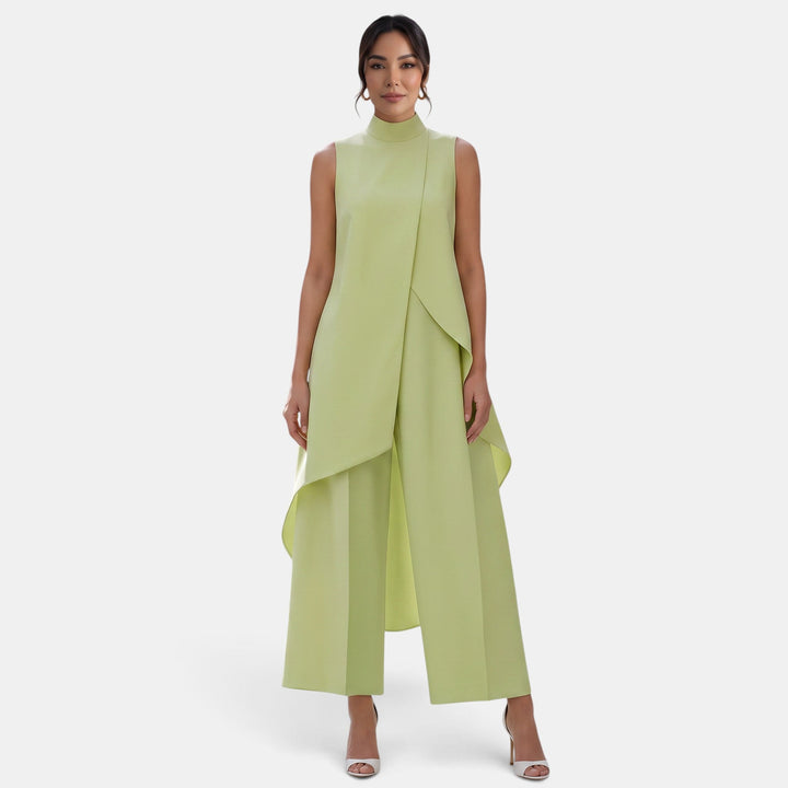 Conjunto de mujer elegante con cuello alto y pantalón palazzo. Ideal para oficina, eventos y un estilo moderno.