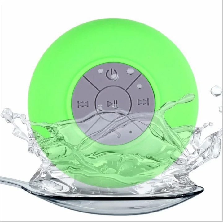 Altavoz Bluetooth acuático flotante con luces LED, ideal para crear ambiente musical en fiestas al aire libre.