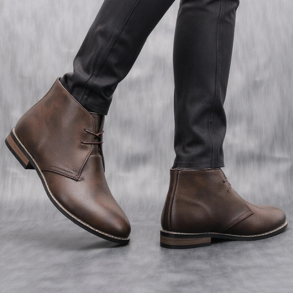 Zapatos de hombre marrones elegantes, calzado vintage de estilo clásico para oficina y eventos. Versátil.