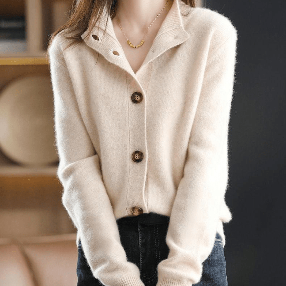 Cárdigan elegante de mujer, suave y cómodo, ideal para oficina o look casual de otoño/invierno.