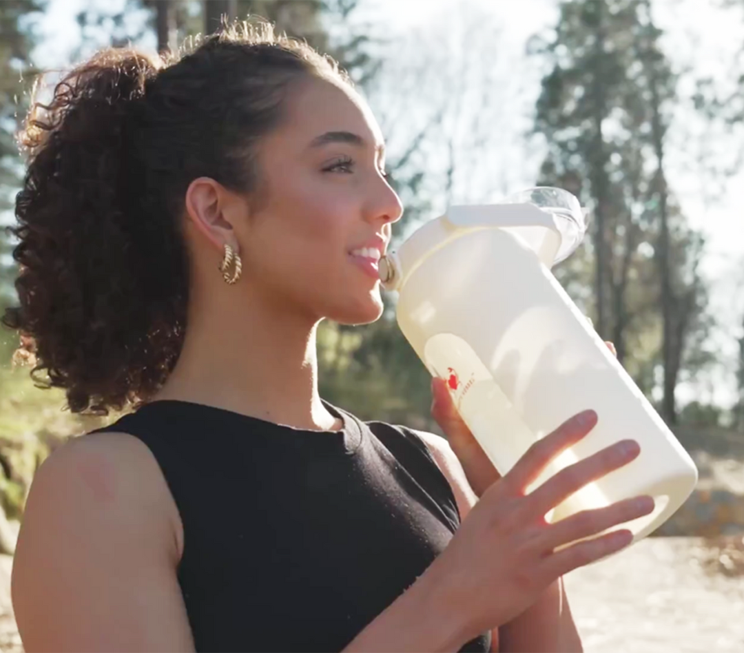 Botella de agua de cristal resistente a impactos 1.9L, ideal para hidratación diaria y deporte.