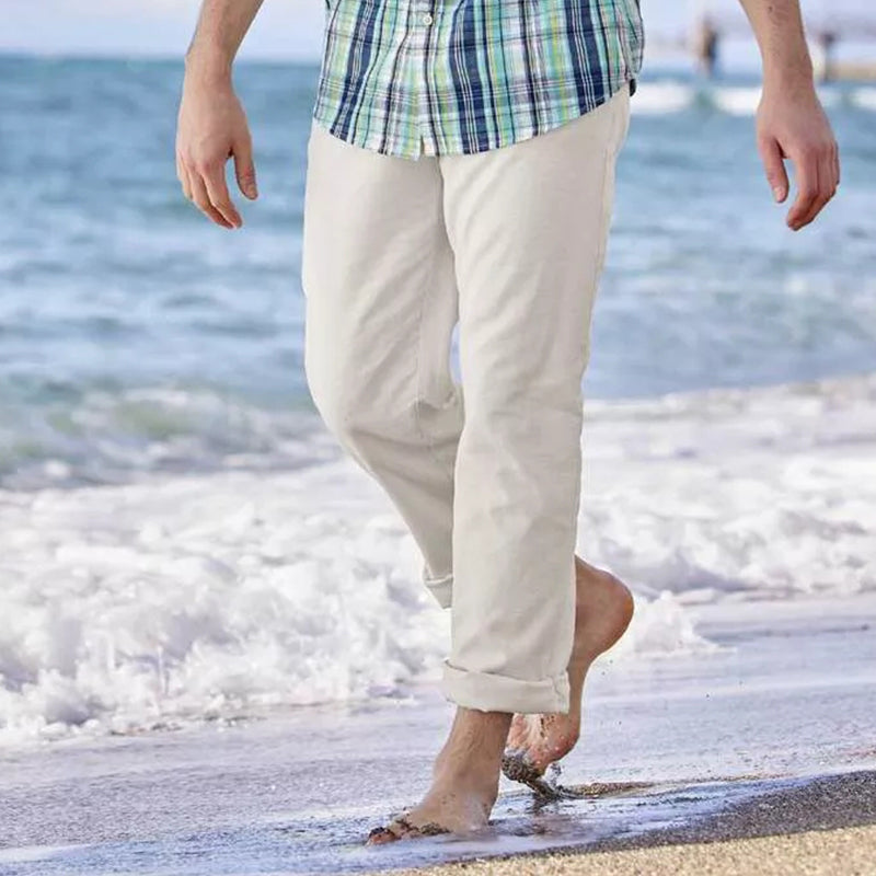 Tejido de lino fresco y transpirable para pantalones masculinos. Comodidad asegurada para un verano casual.