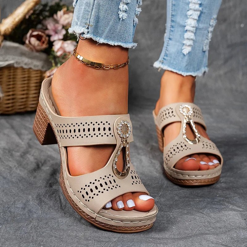 Sandalias de mujer elegantes con tacón cómodo, diseño calado para verano y beneficios ortopédicos.