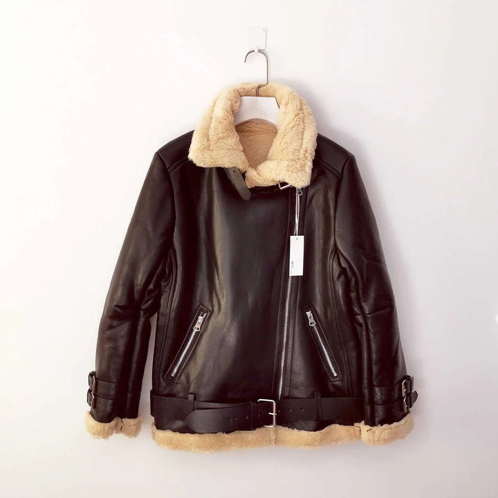 Moda de invierno: Abrigo grueso para mujer de talla grande. Confortable y con mucho estilo.