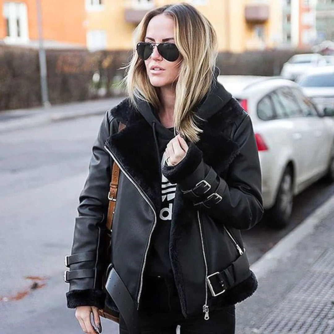 Chaqueta invernal con estilo para mujer talla grande. Gruesa y cálida, ideal para el frío.