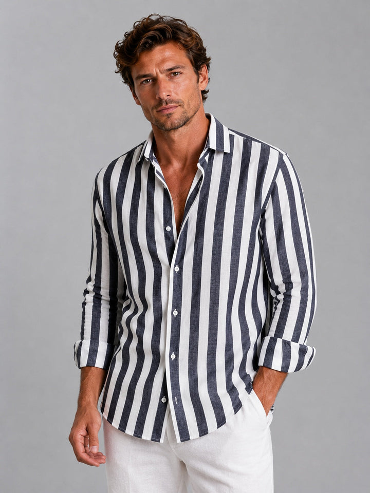 Estilo fresco con camisa de lino a rayas para hombre. Prenda transpirable, ideal para el verano casual.