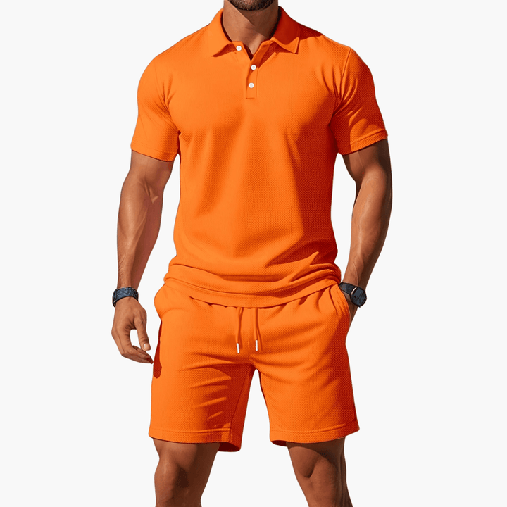 Conjunto de polo y pantalón corto para hombre, estilo casual versátil y fresco para el día a día.