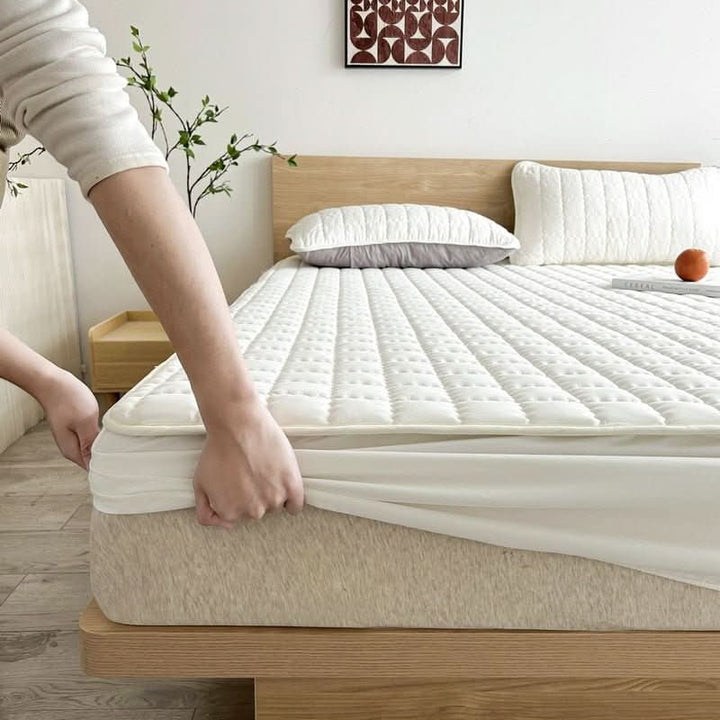 Ropa de cama protectora, suave y duradera para el hogar. Funda de colchón higiénica que complementa tu dormitorio.