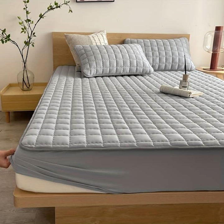 Protector de colchón antiácaros, suave y lujoso. Disfruta de ropa de cama fresca y limpia en tu hogar.