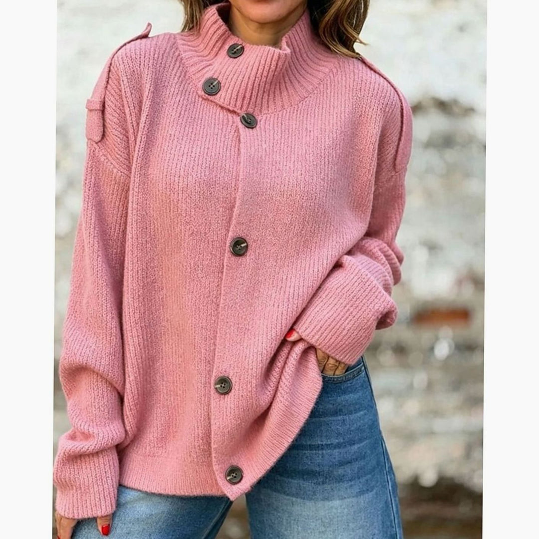 Cárdigan oversize de punto canalé para mujer, con cuello alto, ideal para un look de invierno cálido y a la moda.