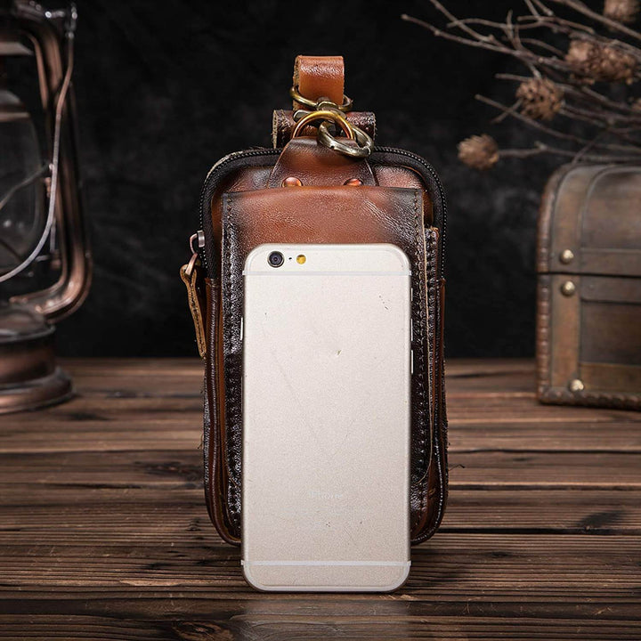 Riñonera casual de hombre, cuero sintético marrón, un accesorio práctico para el día a día.
