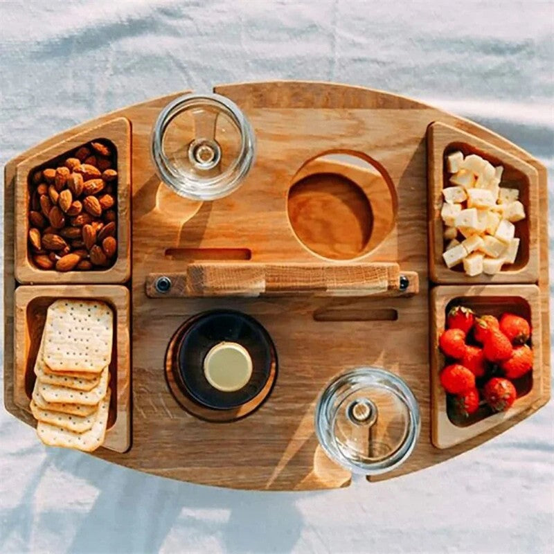 Mesa plegable de pino para picnic, perfecta para copas de vino y aperitivos en jardín o exterior.