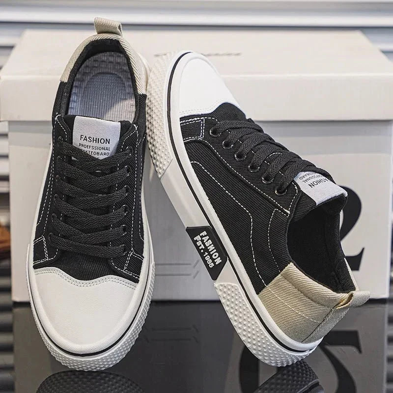 Zapatillas casual de hombre en vista lateral. Calzado cómodo y versátil, ideal para moda masculina urbana diaria.