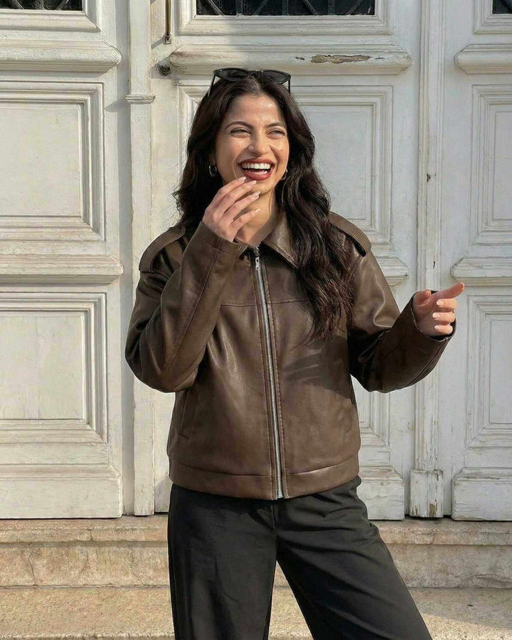 Chaqueta de mujer, estilo Milano para otoño, cómoda y elegante. Una prenda casual versátil para tu guardarropa.