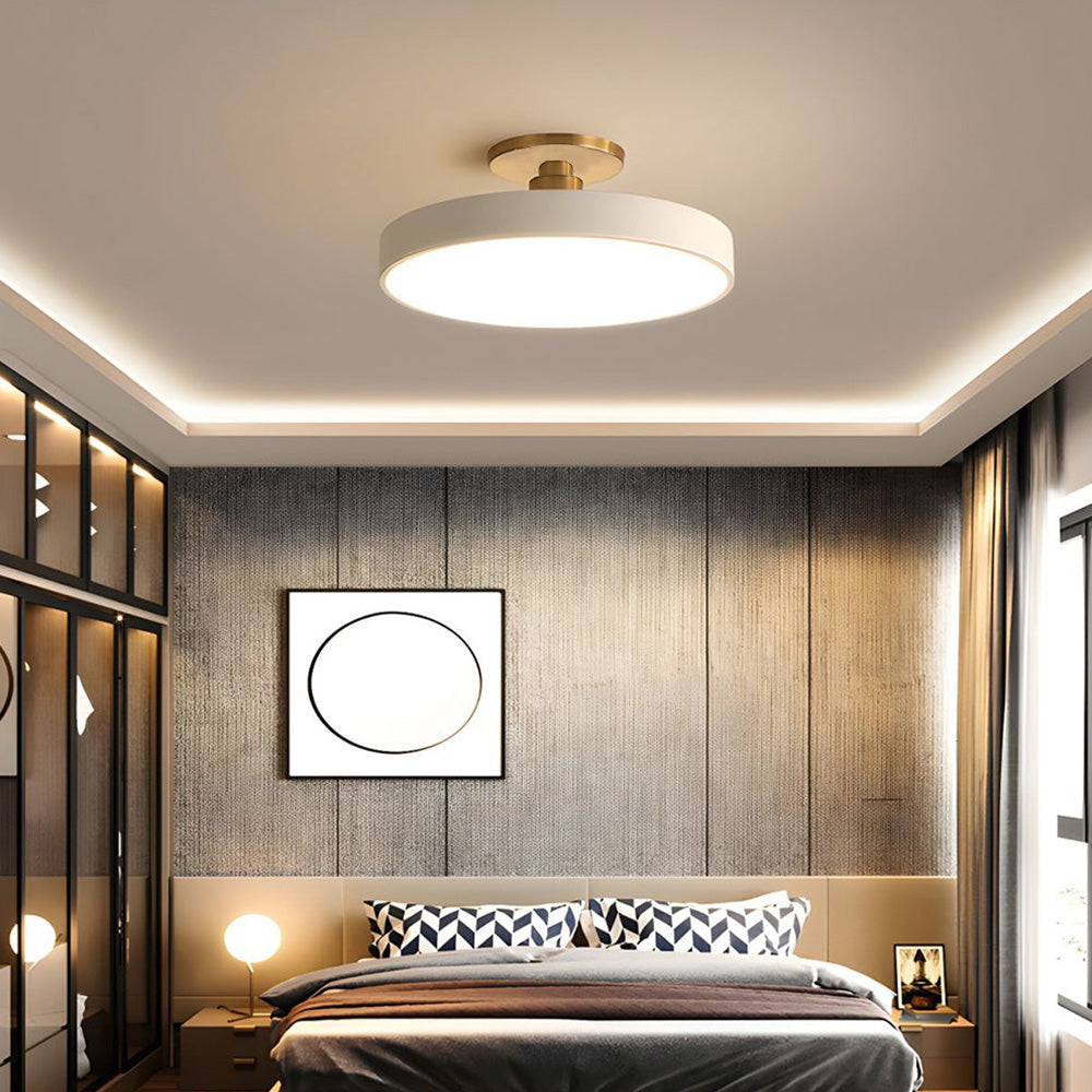 Luz de techo LED, foco ajustable para una iluminación versátil y elegante.