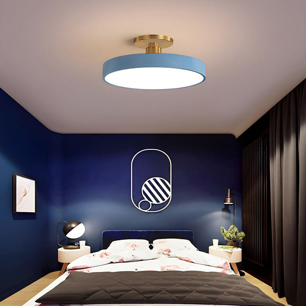 Lámpara de techo LED, diseño elegante para una iluminación interior sofisticada.
