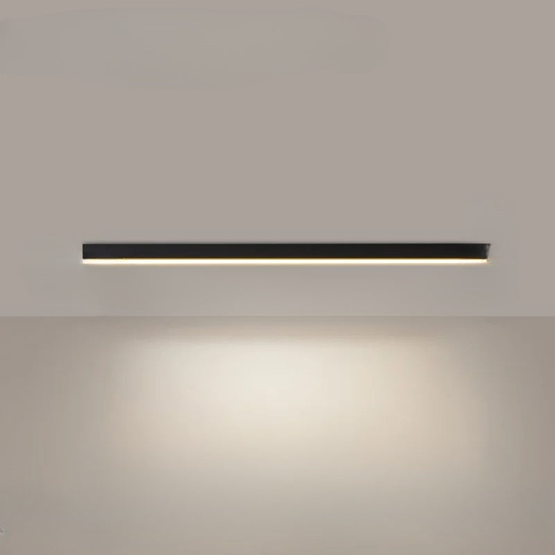 Lámpara de techo LED encendida. Muestra luz cálida, ideal para relajación.