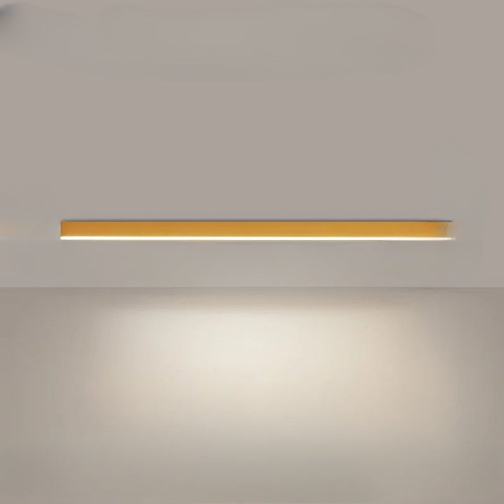 Lámpara de techo LED. Resalta la decoración de salón con su luz regulable y diseño.