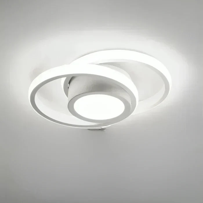 Luz de techo LED moderna, eficiente y decorativa, ideal para iluminación interior.
