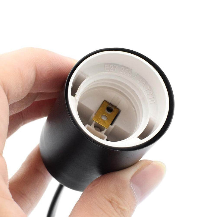 Lámpara de techo colgante minimalista. Foco de luz ajustable para iluminación moderna y diseño interior.