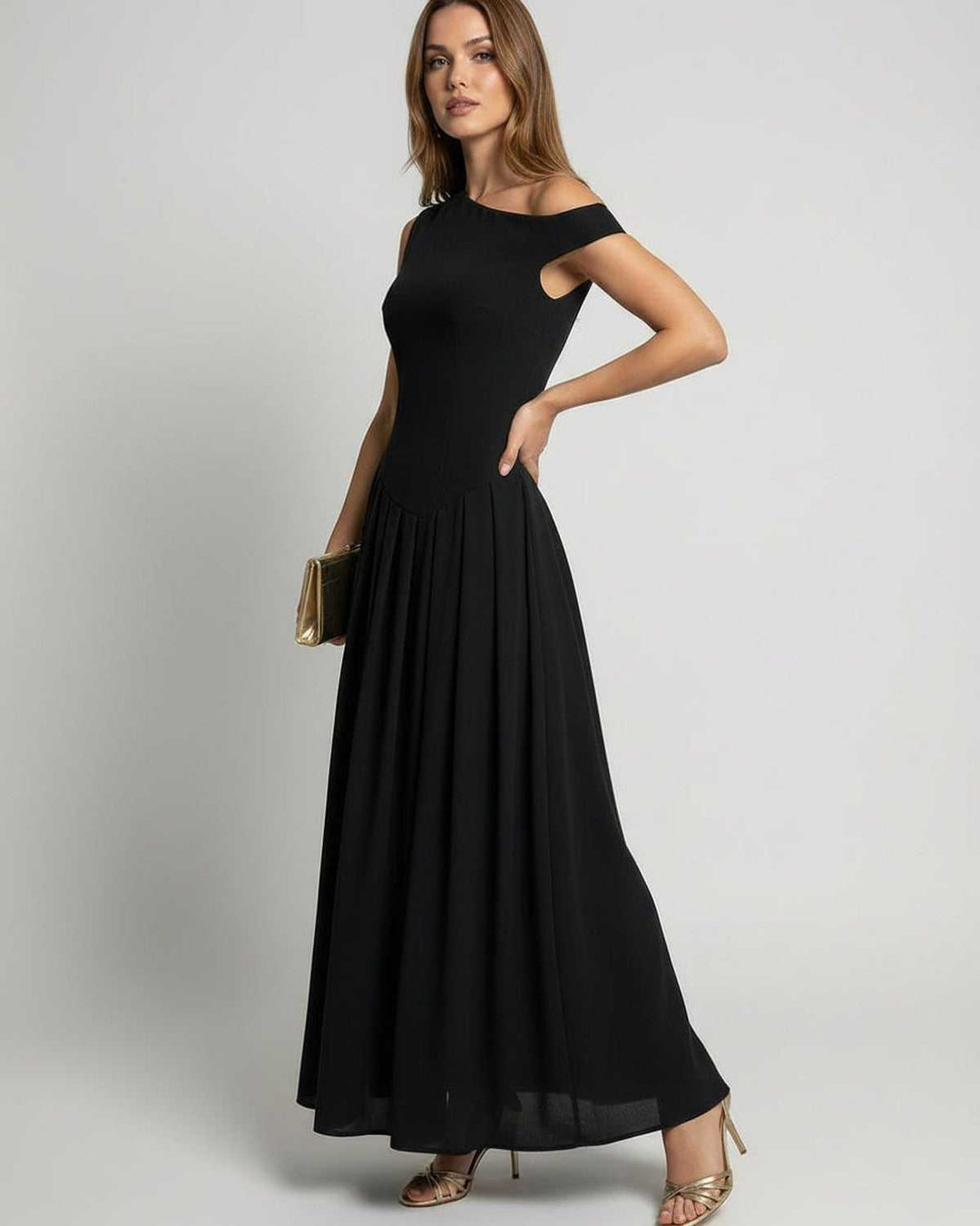 Vestido de gala negro con un solo hombro, estilo maxi elegante, ideal para fiestas y cenas formales de mujer.