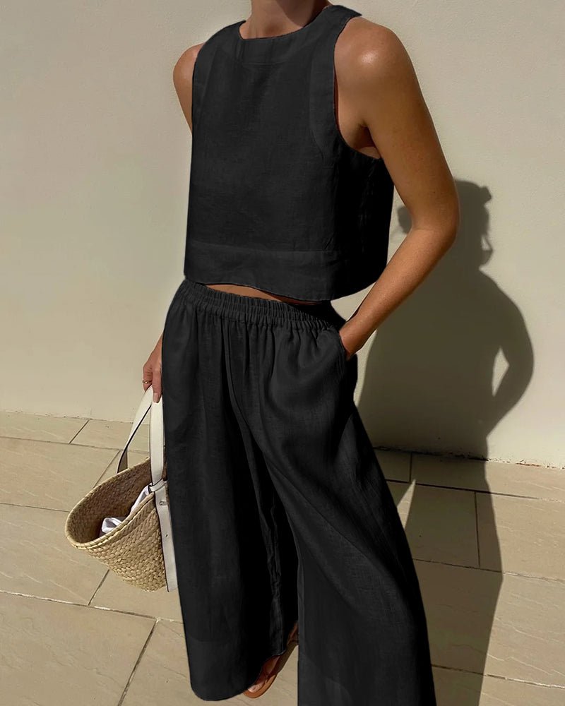 Moda femenina de verano: conjunto con top corto y pantalón de talle alto. Estilo casual elegante.