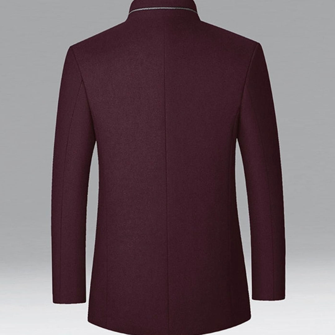 Abrigo de invierno de paño suave para hombre. Diseño entallado y cuello alto, comodidad y estilo en el frío.