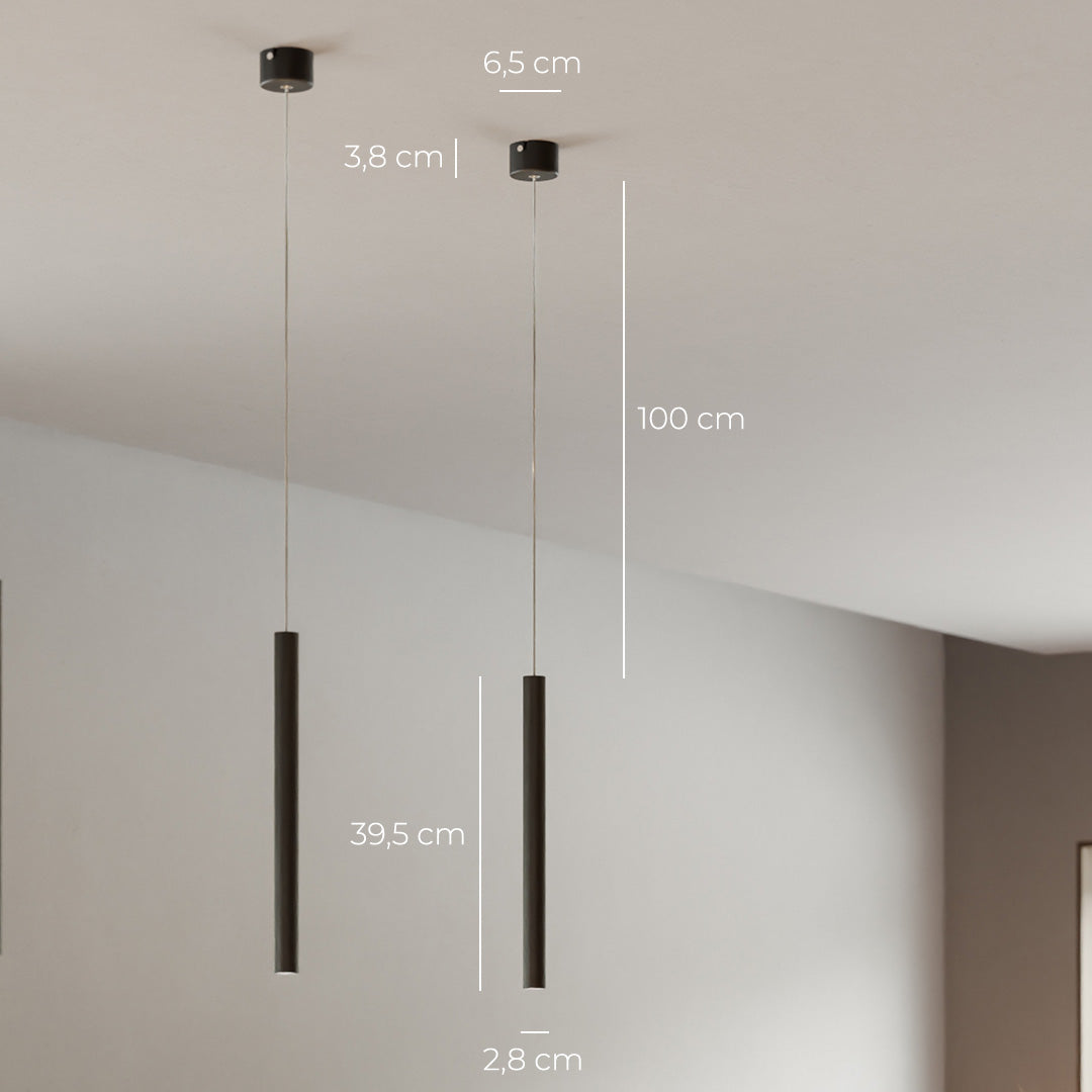 Moderna lámpara colgante LED ajustable. Diseño minimalista y eficiencia energética con luz cálida.