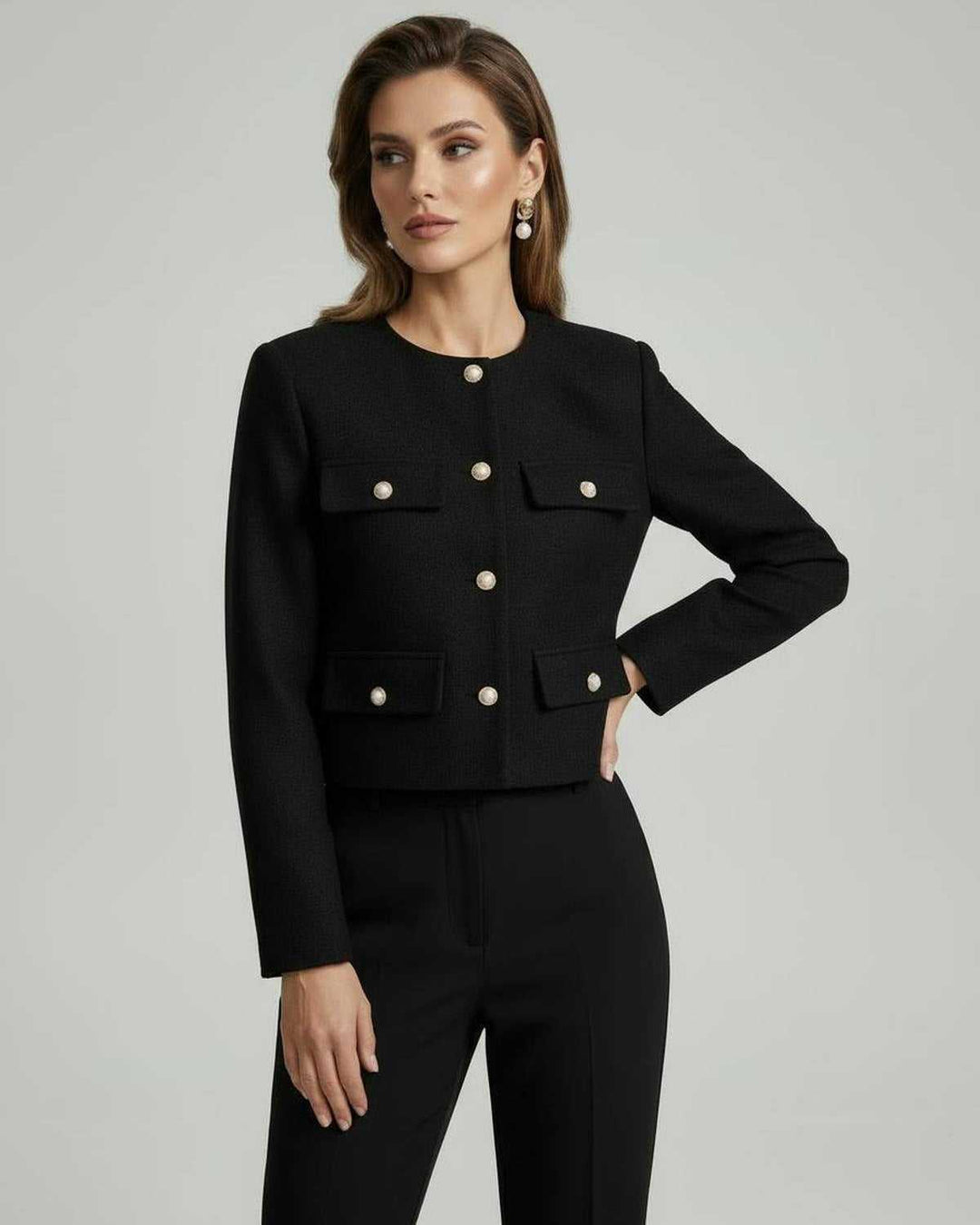Chaqueta de oficina negra entallada para mujer, estilo elegante y sofisticado para invierno, modelo clásico.