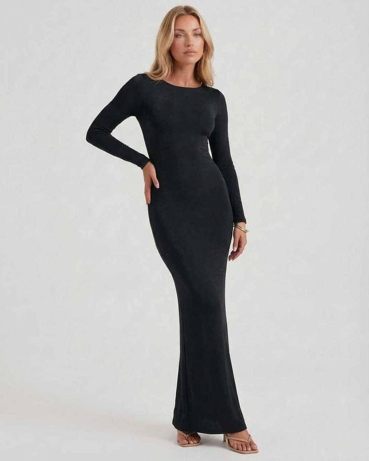 Vestido largo negro elegante con mangas largas, perfecto para mujer en eventos formales de noche.