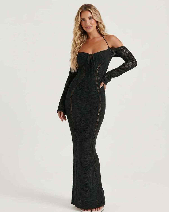 Maxi vestido formal negro para mujer, silueta ajustada y espalda descubierta. Perfecto para eventos de noche.