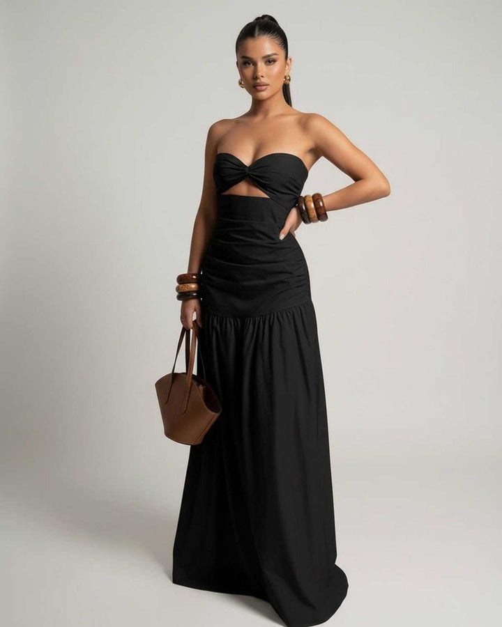 Atuendo de verano: vestido maxi negro sin tirantes. Comodidad y estilo casual chic con cintura alta para mujer.