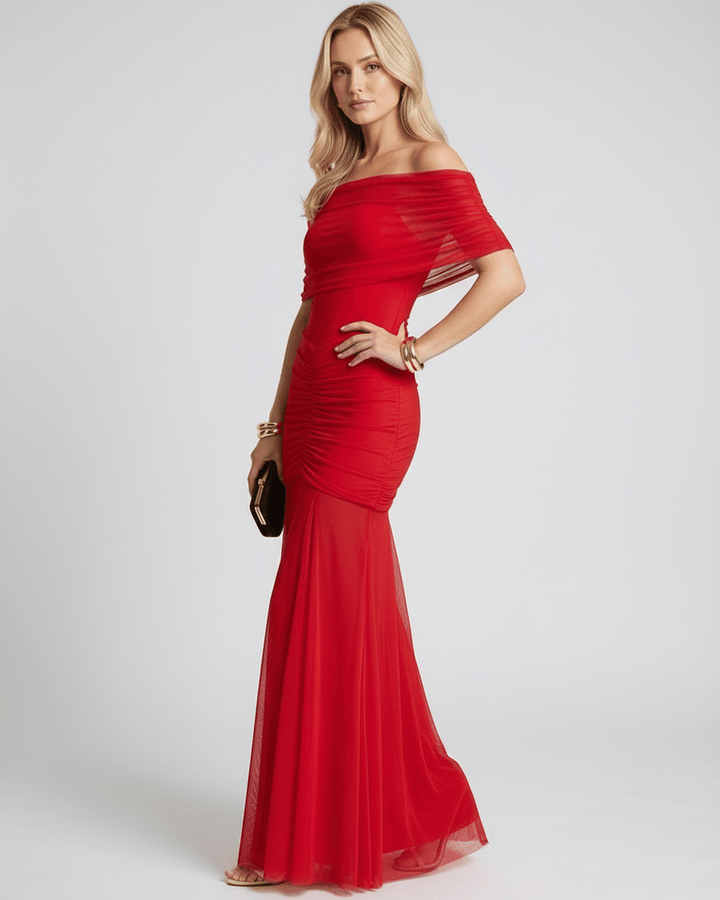 Maxi vestido de fiesta con hombros descubiertos, estilo moderno y muy sofisticado.