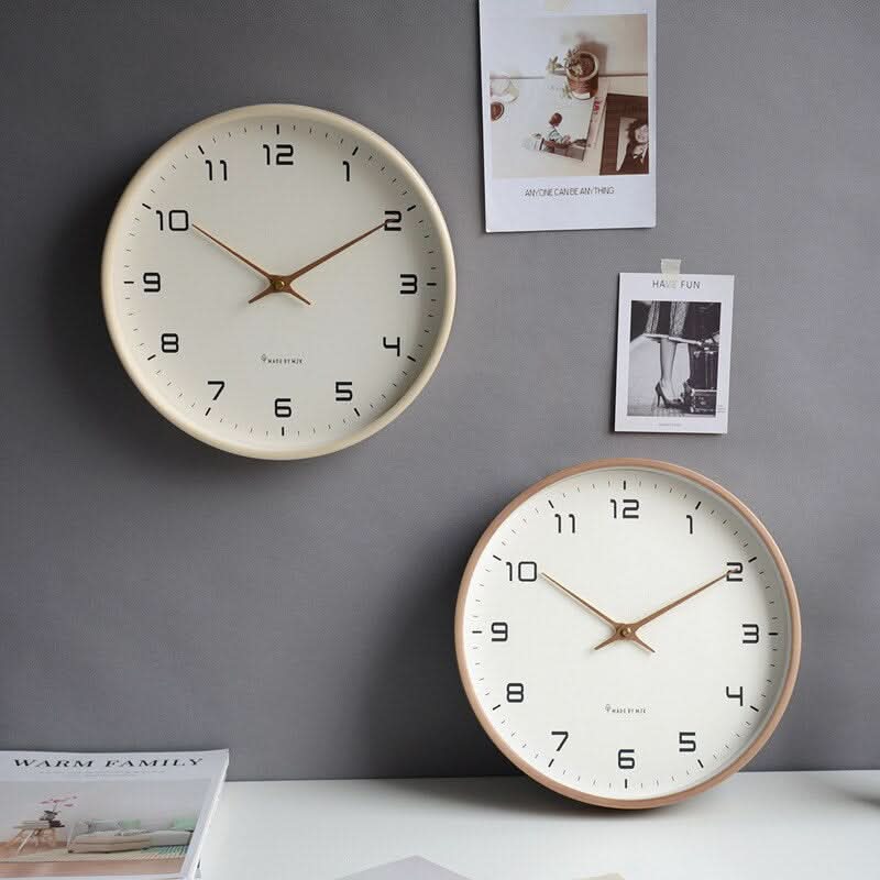 Reloj de madera estilo nórdico, minimalista y silencioso, ideal para salón o dormitorio moderno.