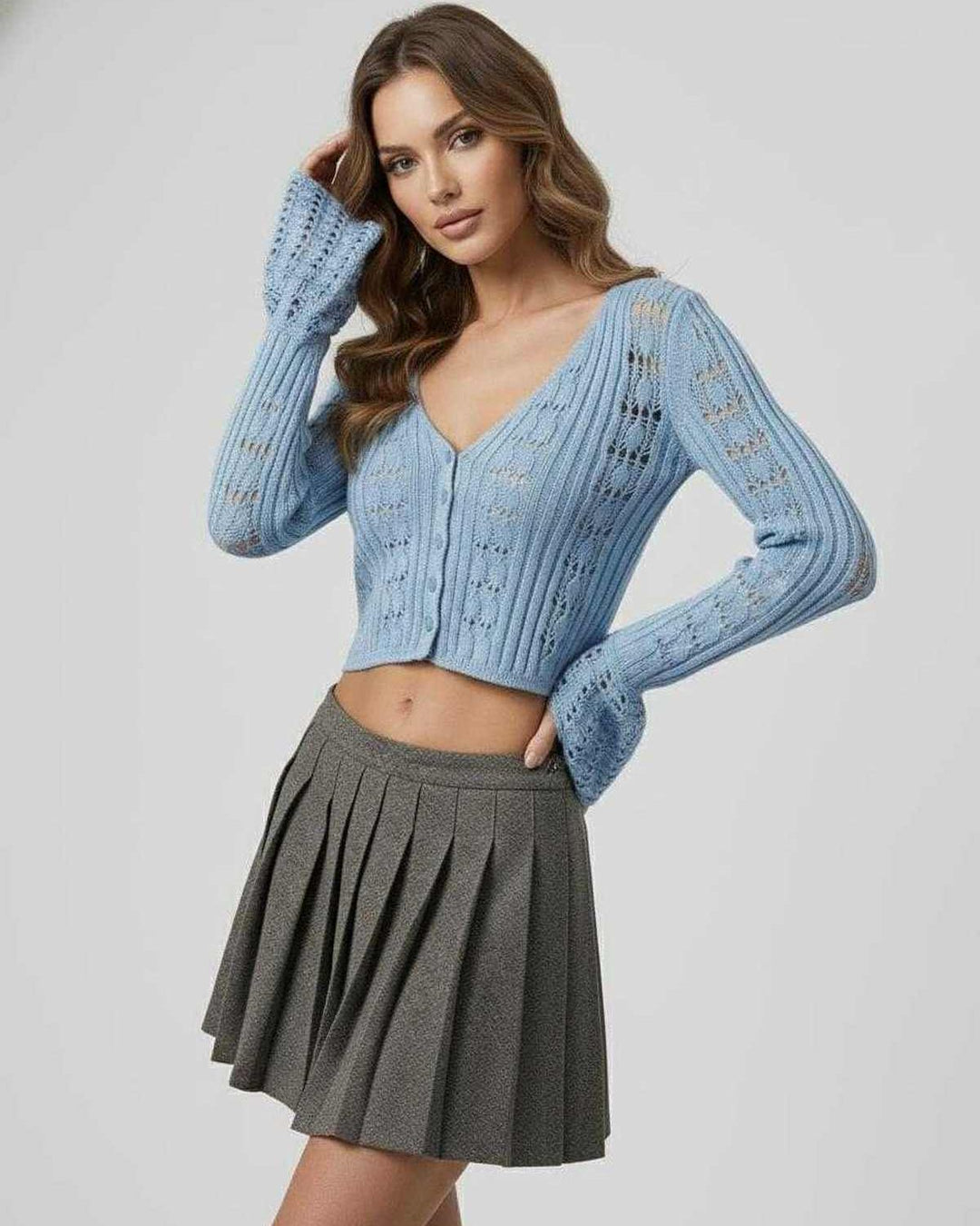 Cardigan azul corto de otoño/invierno para mujer. Suéter de punto versátil, combina con jeans o falda.