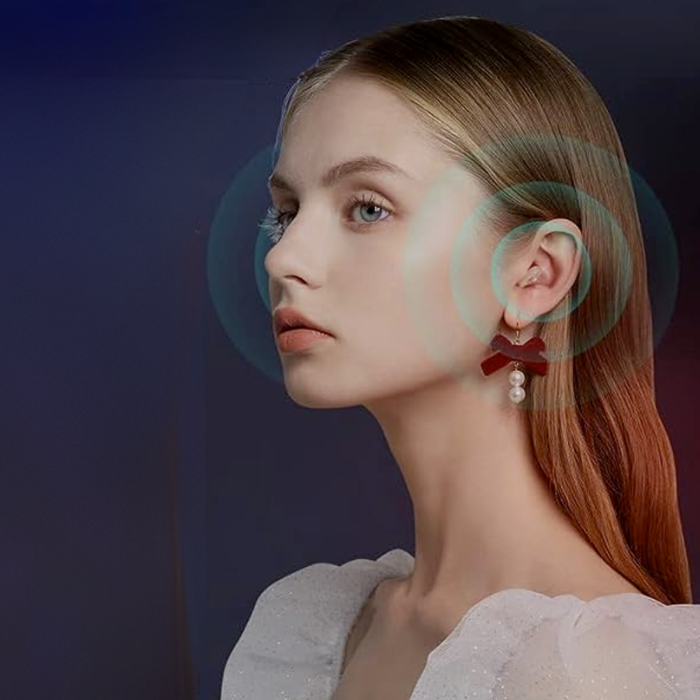 Audífono portátil invisible y recargable, tecnología moderna para una ayuda auditiva discreta.