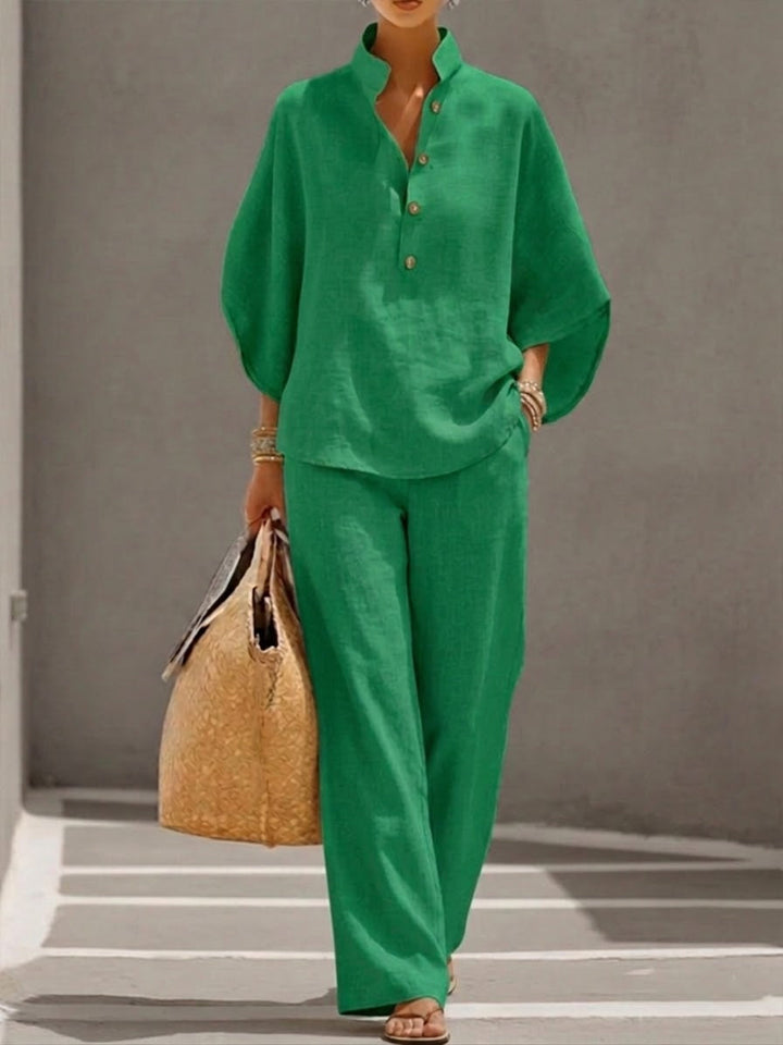 Moda femenina: Conjunto fluido de algodón y lino para mujer. Comodidad natural y estilo elegante para el verano.