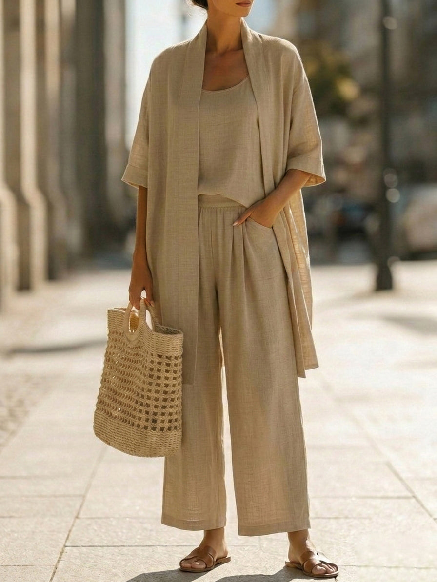 Moda de verano: conjunto casual de pantalón fluido, top y kimono. Perfecto para la mujer moderna.