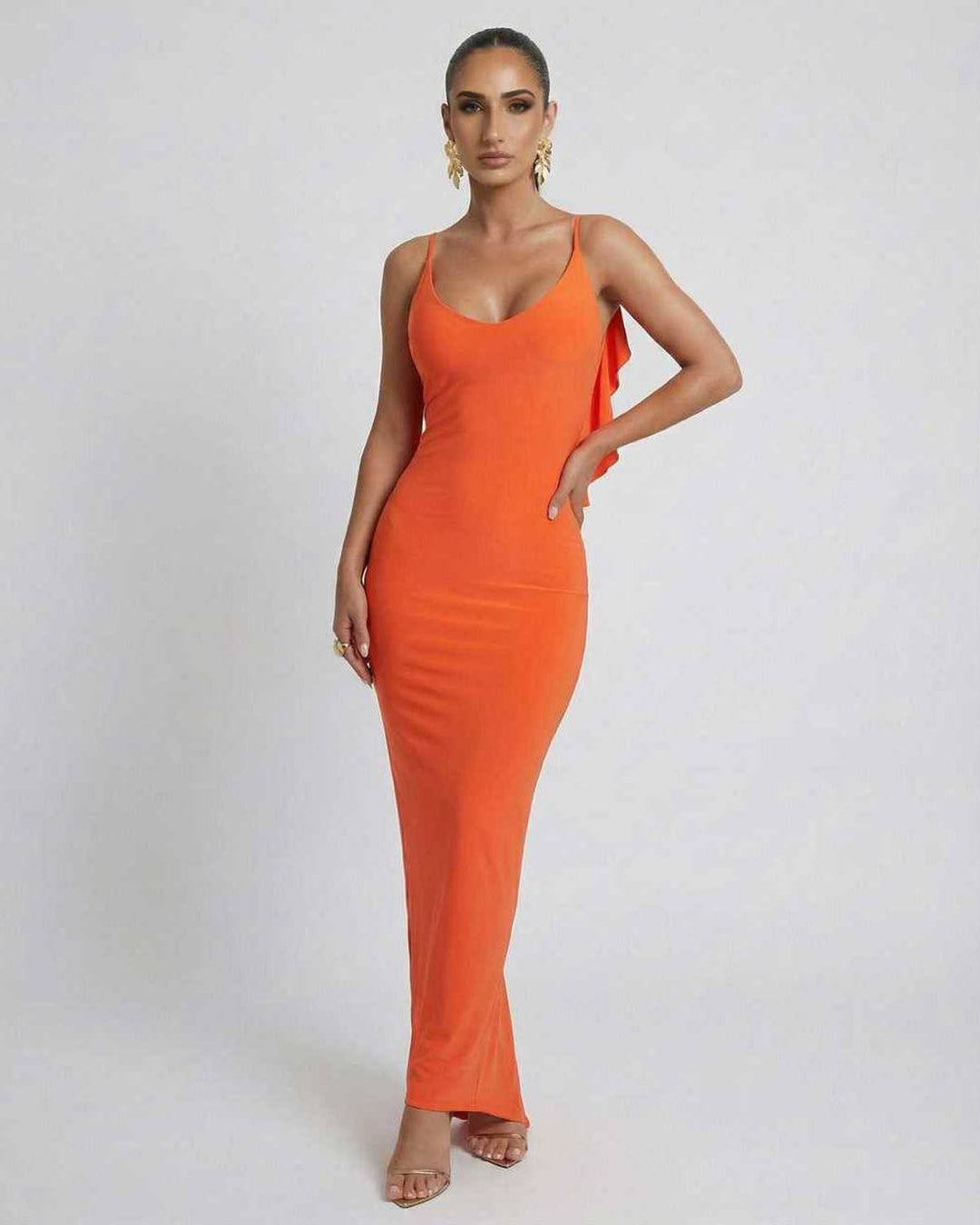 Vestido maxi Orion naranja para mujer, diseño elegante y sin mangas para un estilo fluido.