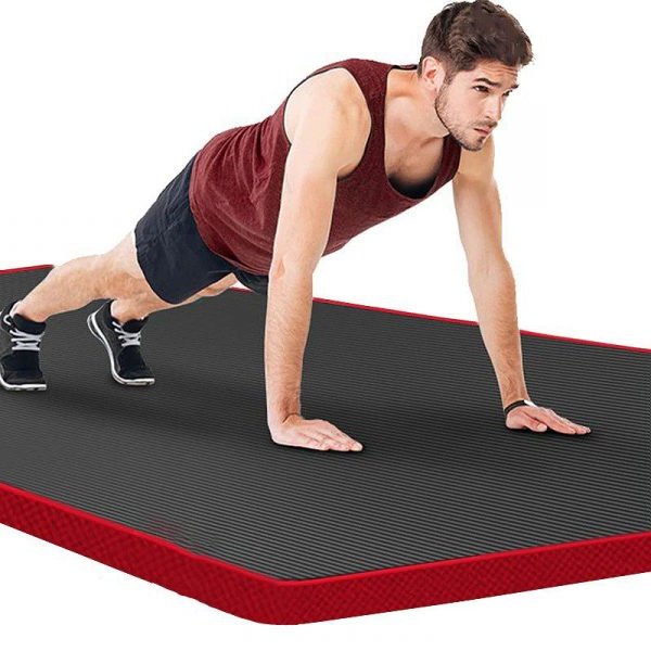 Esterilla de yoga y fitness para hombres, alta densidad, ideal para entrenamiento en gimnasio o casa.