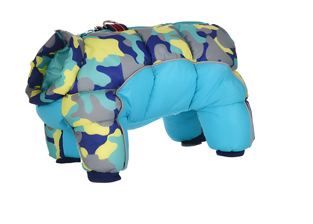 Detalle de tela de parka impermeable para perro. Ropa de invierno de alta calidad, chaleco seguro y duradero.