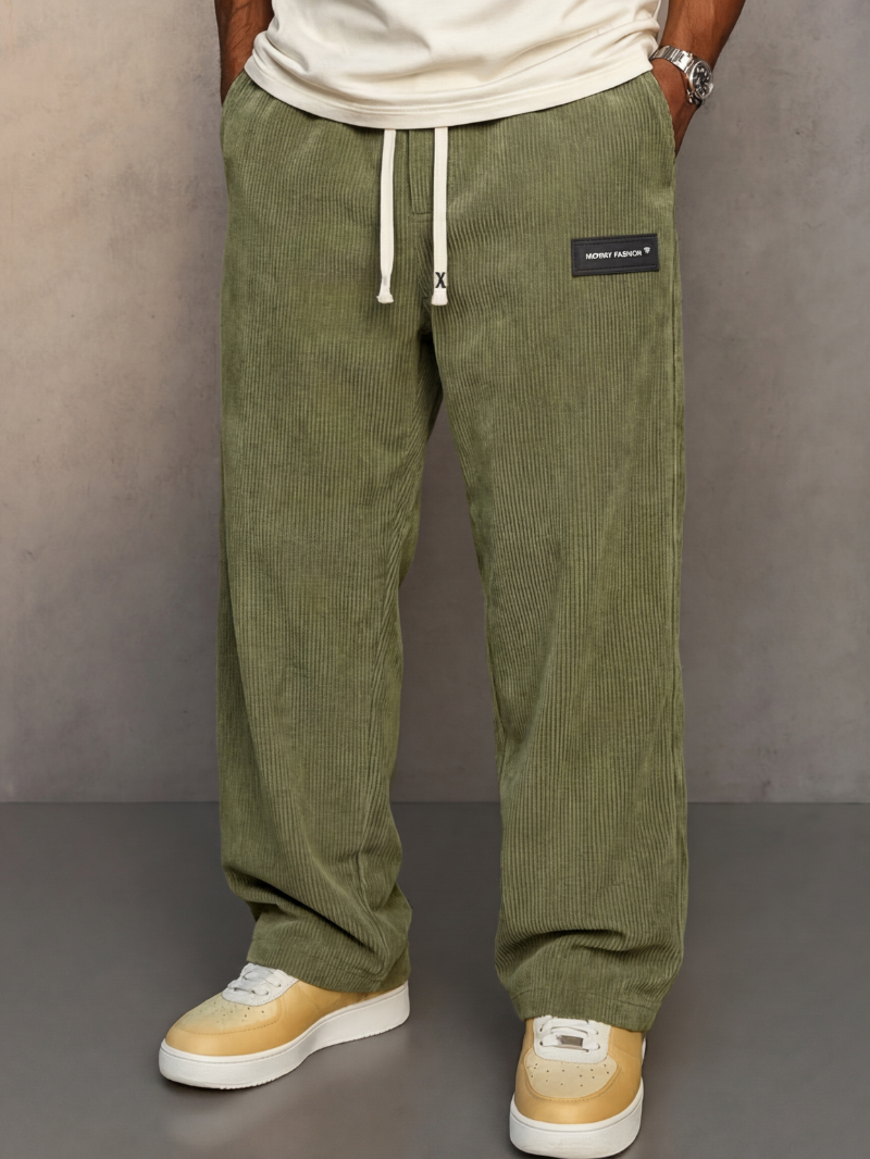 Pantalones de pana para hombre, ajuste cómodo y estilo casual elegante. Ideal para el día a día.