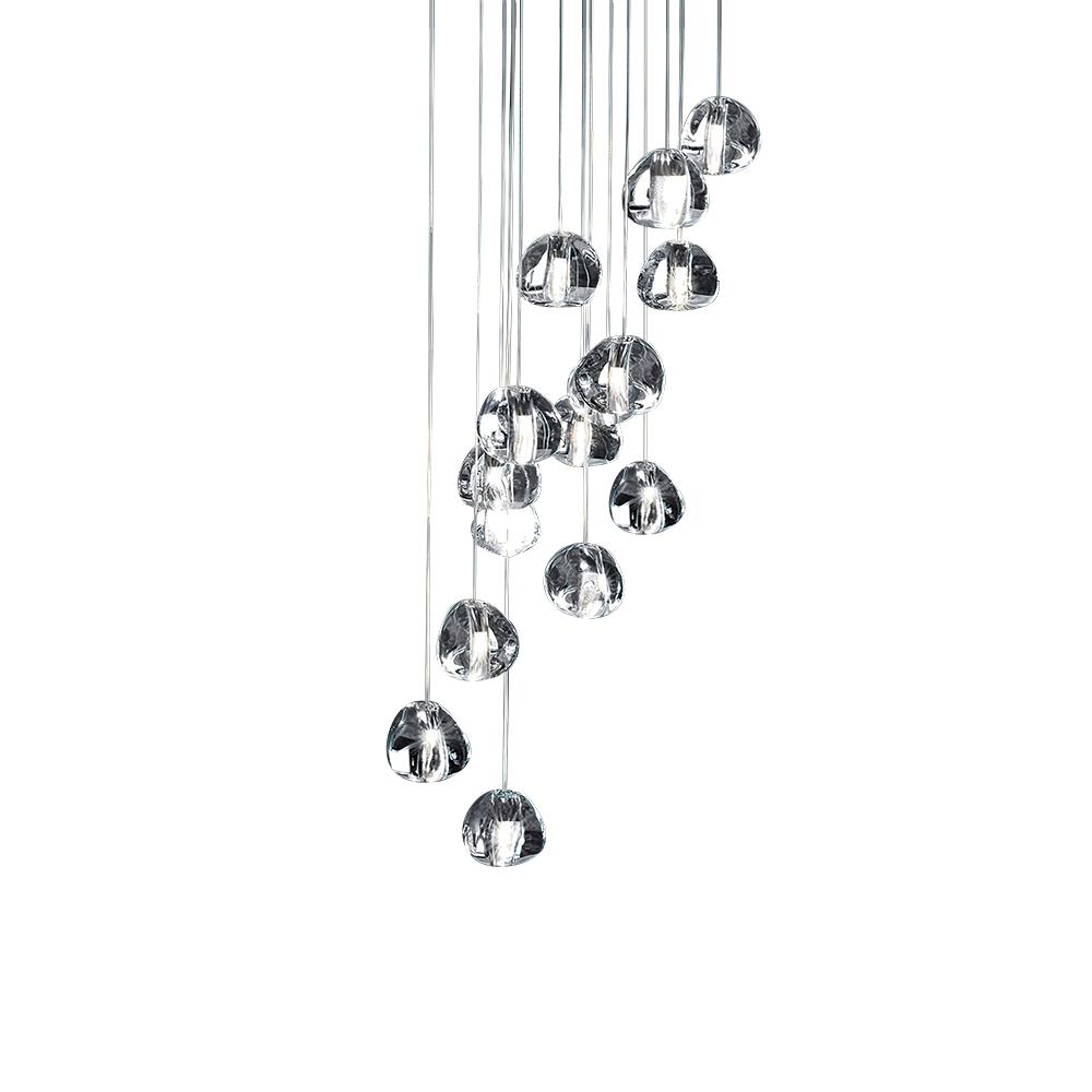 Elegante lámpara colgante de cristal, diseño en cascada. Ideal para un ambiente moderno en tu hogar.