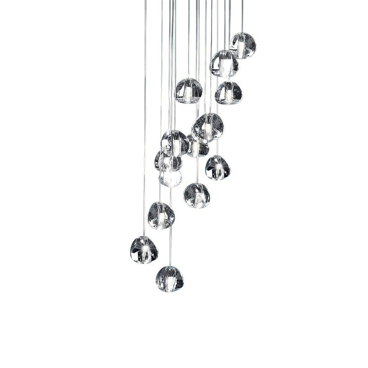 Elegante lámpara colgante de cristal, diseño en cascada. Ideal para un ambiente moderno en tu hogar.