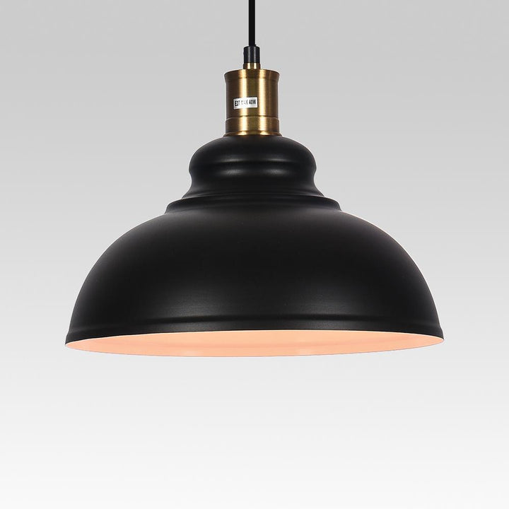Lámpara colgante industrial negra, un toque moderno y único para cualquier habitación.