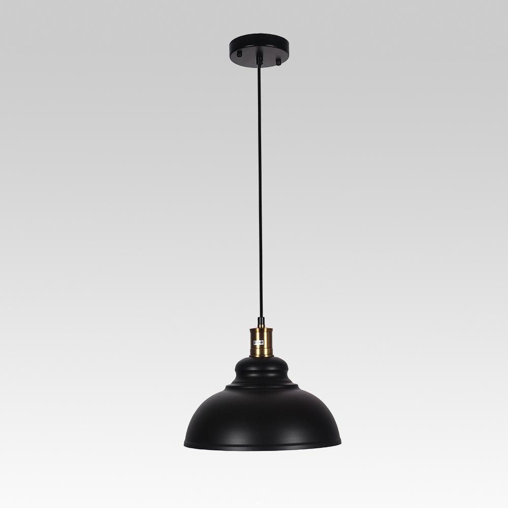 Lámpara colgante industrial negra para decoración de interiores, estilo moderno y funcional.
